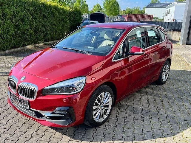 Gebraucht BMW 220 Luxury Line 192 PS (141 kW) 2019 Flamencorot brillanteffekt met Kombi
