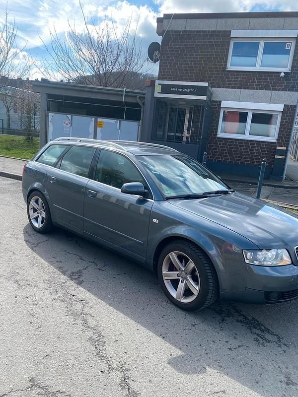 Gebraucht Audi A4 131 PS (96 kW) 2005 Grau Kombi