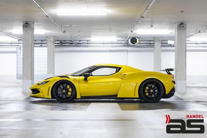 Second-hand Ferrari 296 829 CP (609 kW) 2023 Galben Coupe