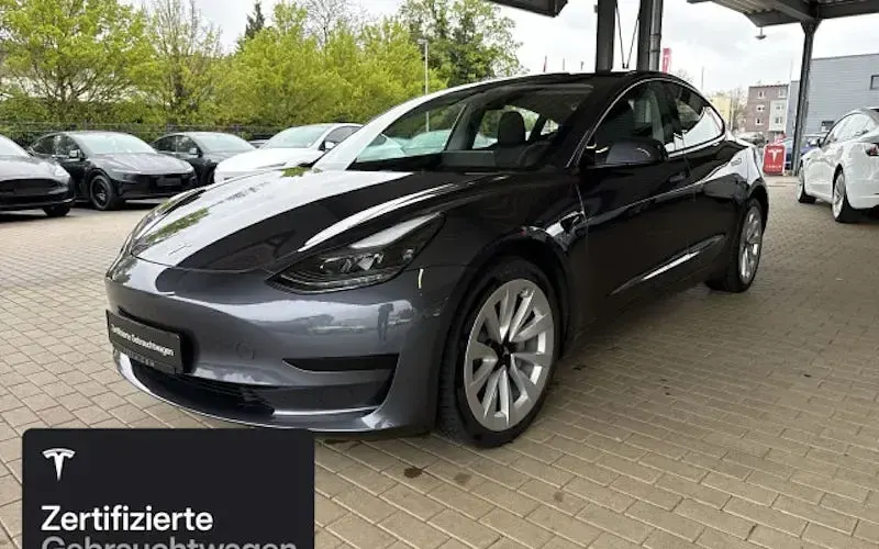 Usata Tesla Model 3 RWD 205 kW (279 CV) 2022 Argento Berlina