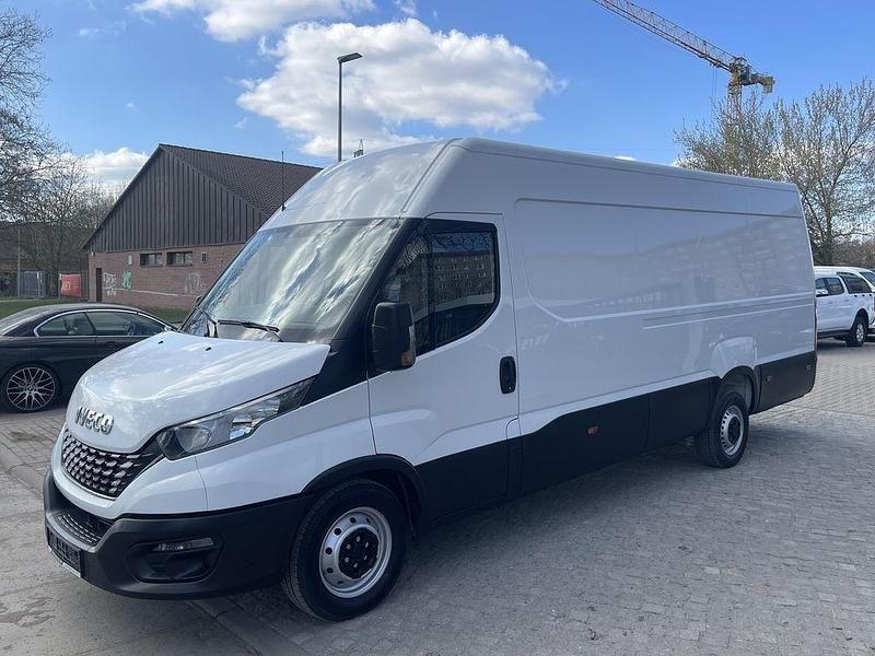 Gebraucht Iveco Daily 156 PS (114 kW) 2021 Weiß Van / Kleinbus