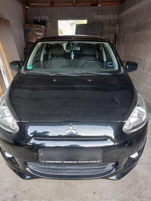 Schwarz Gebraucht 2013 Mitsubishi Space Star Limousine | 6.750 € (Guter Preis) - Bild 1/4