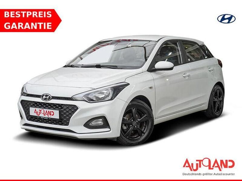 Weiß Gebraucht 2019 Hyundai i20 Pure Kleinwagen | 11.990 € (Etwas zu teuer) - Bild 1/4