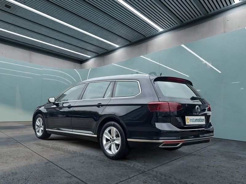 Gebraucht VW Passat Elegance 200 PS (147 kW) 2024 Schwarz Kombi