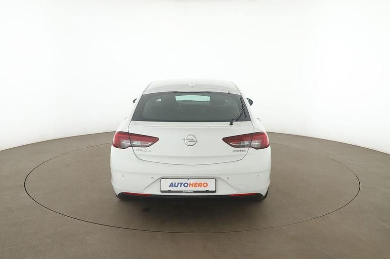 Gebraucht Opel Insignia Edition 140 PS (102 kW) 2017 Weiß Limousine