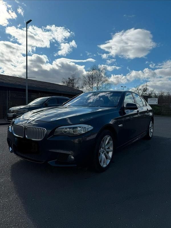 Gebraucht BMW 550 408 PS (300 kW) 2012 Grau Limousine
