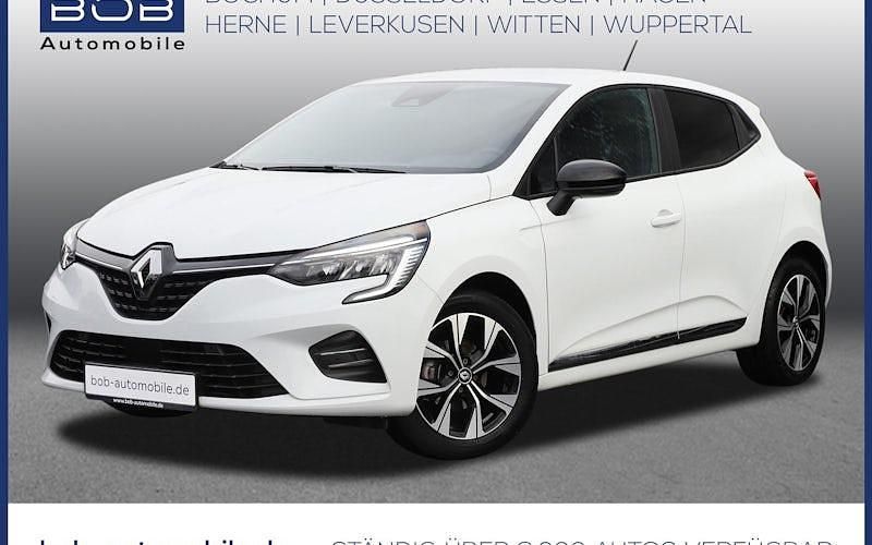 Weiß Gebraucht 2022 Renault Clio V Evolution Limousine | 17.388 € (Teuer) - Bild 1/4