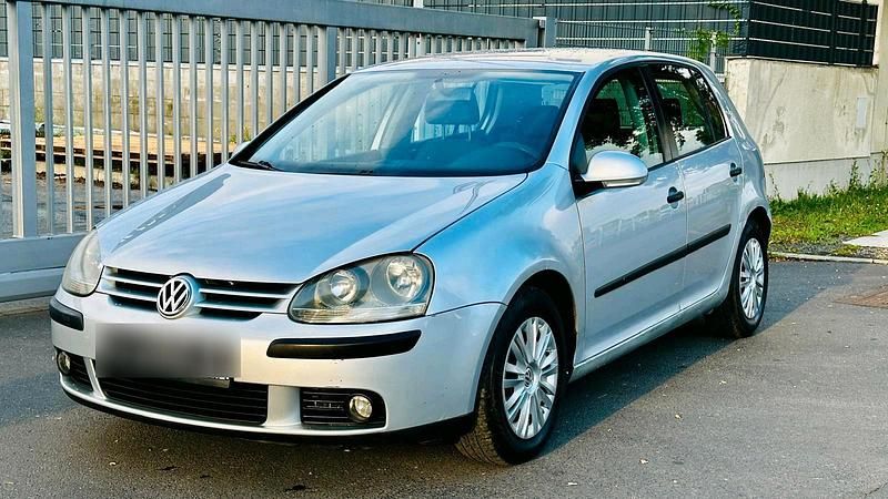 Grau Gebraucht 2006 VW Golf V Limousine | 3.500 € (Etwas zu teuer) - Bild 1/4