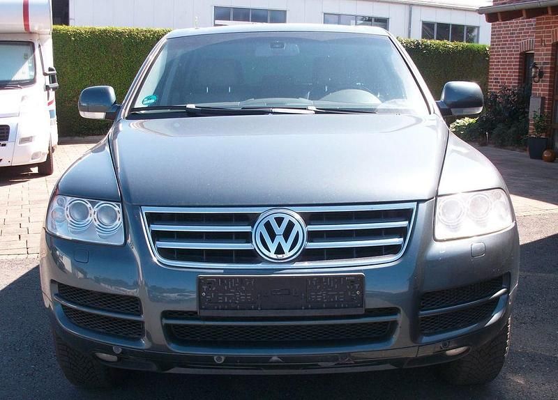 Grau Gebraucht 2004 VW Touareg Individual SUV | 4.800 € (Guter Preis) - Bild 1/4