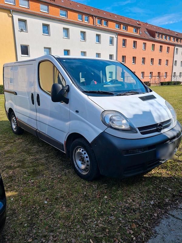 Gebraucht Opel Vivaro 82 PS (60 kW) 2006 Weiß Van / Kleinbus
