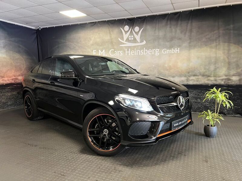 Obsidianschwarz metalliclack Gebraucht 2018 Mercedes GLE350 AMG line Coupé | 43.900 € (Fairer Preis) - Bild 1/4