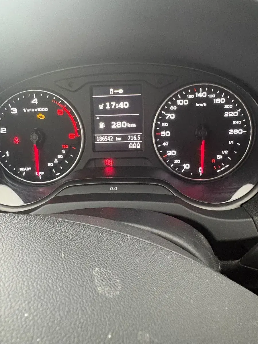 Gebraucht Audi A3 Attraction 110 PS (80 kW) 2016 Schwarz Limousine