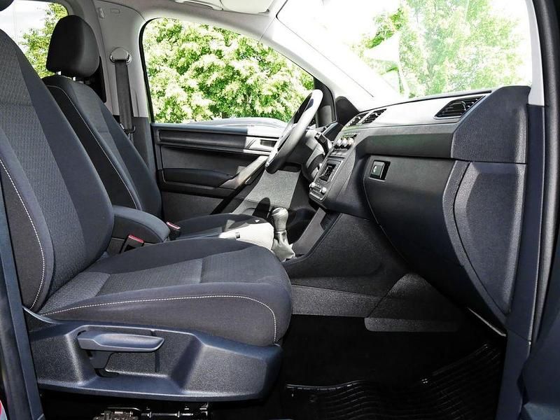 Gebraucht VW Caddy Trendline 102 PS (75 kW) 2018 Schwarz Van / Kleinbus