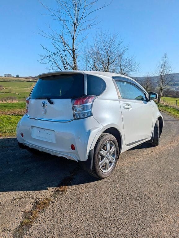 Gebraucht Toyota iQ Edition 68 PS (50 kW) 2009 Weiß Kleinwagen
