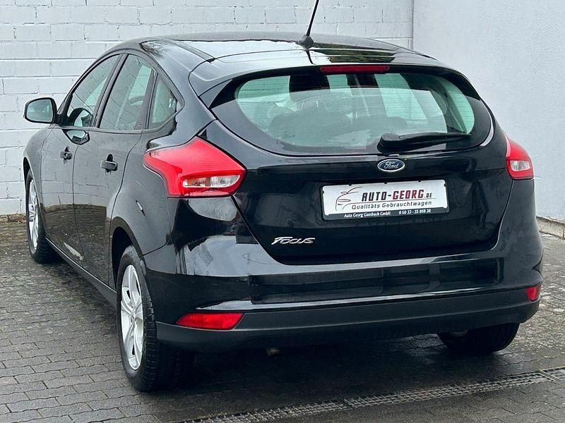 Usata Ford Focus Trend 95 CV (69 kW) 2017 Nero Berlina