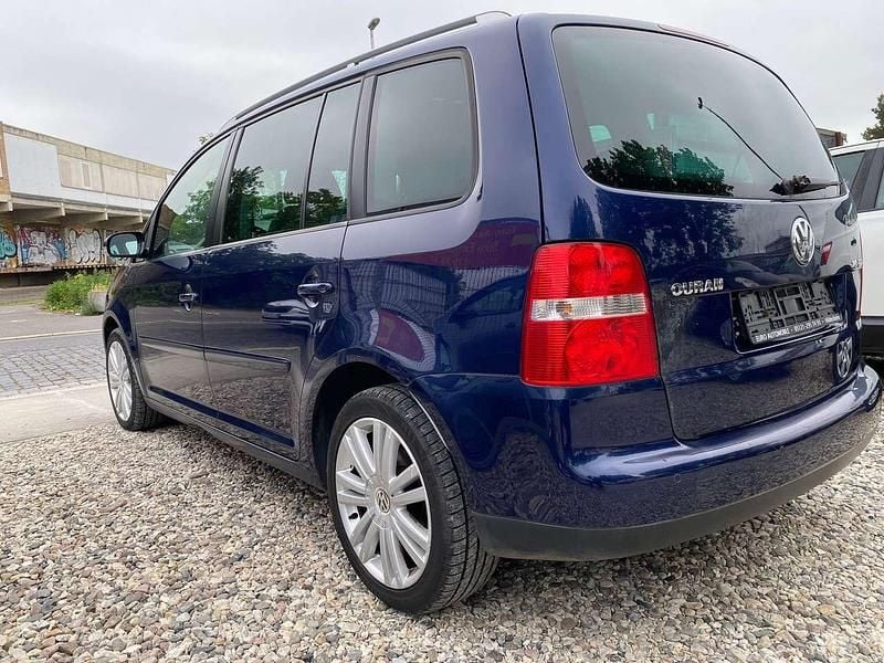 Gebraucht VW Touran Highline 140 PS (102 kW) 2006 Indigoblau perleffekt Van / Kleinbus