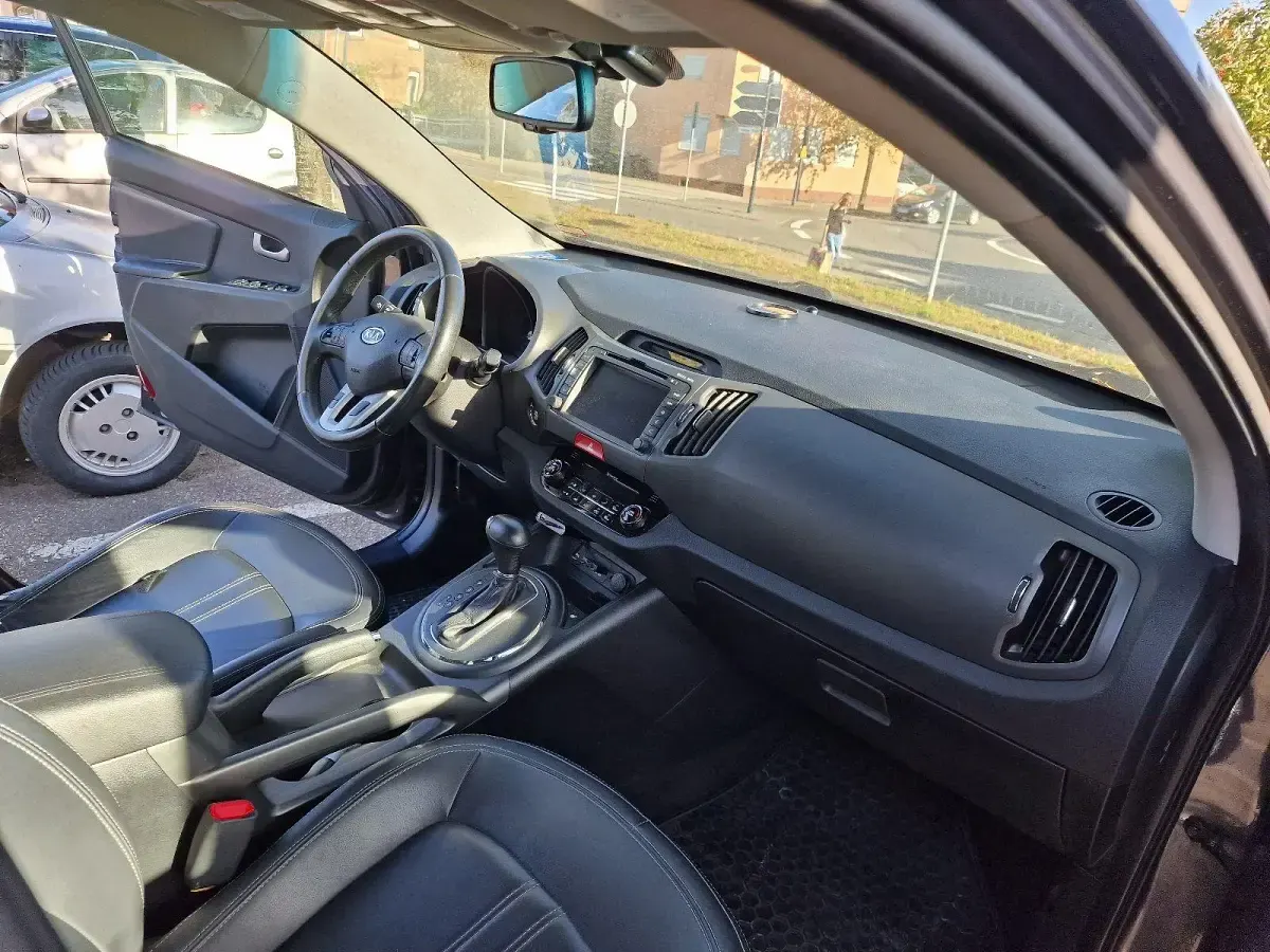Gebraucht Kia Sportage 163 PS (119 kW) 2010 Grau SUV