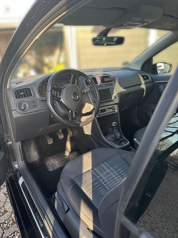 Gebraucht VW Polo LOUNGE 75 PS (55 kW) 2014 Schwarz