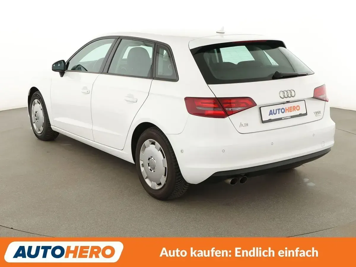 Gebraucht Audi A3 Attraction 150 PS (110 kW) 2015 Weiß Limousine