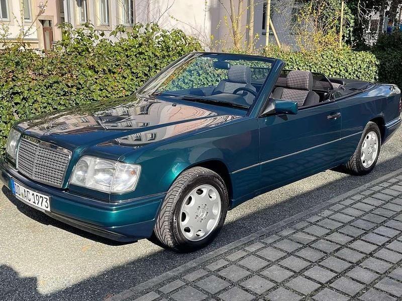 Gebraucht Mercedes E200 136 PS (100 kW) 1997 Grün Cabrio