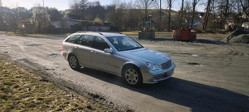 Gebraucht Mercedes C230 Elegance 204 PS (150 kW) 2006 Grau Kombi