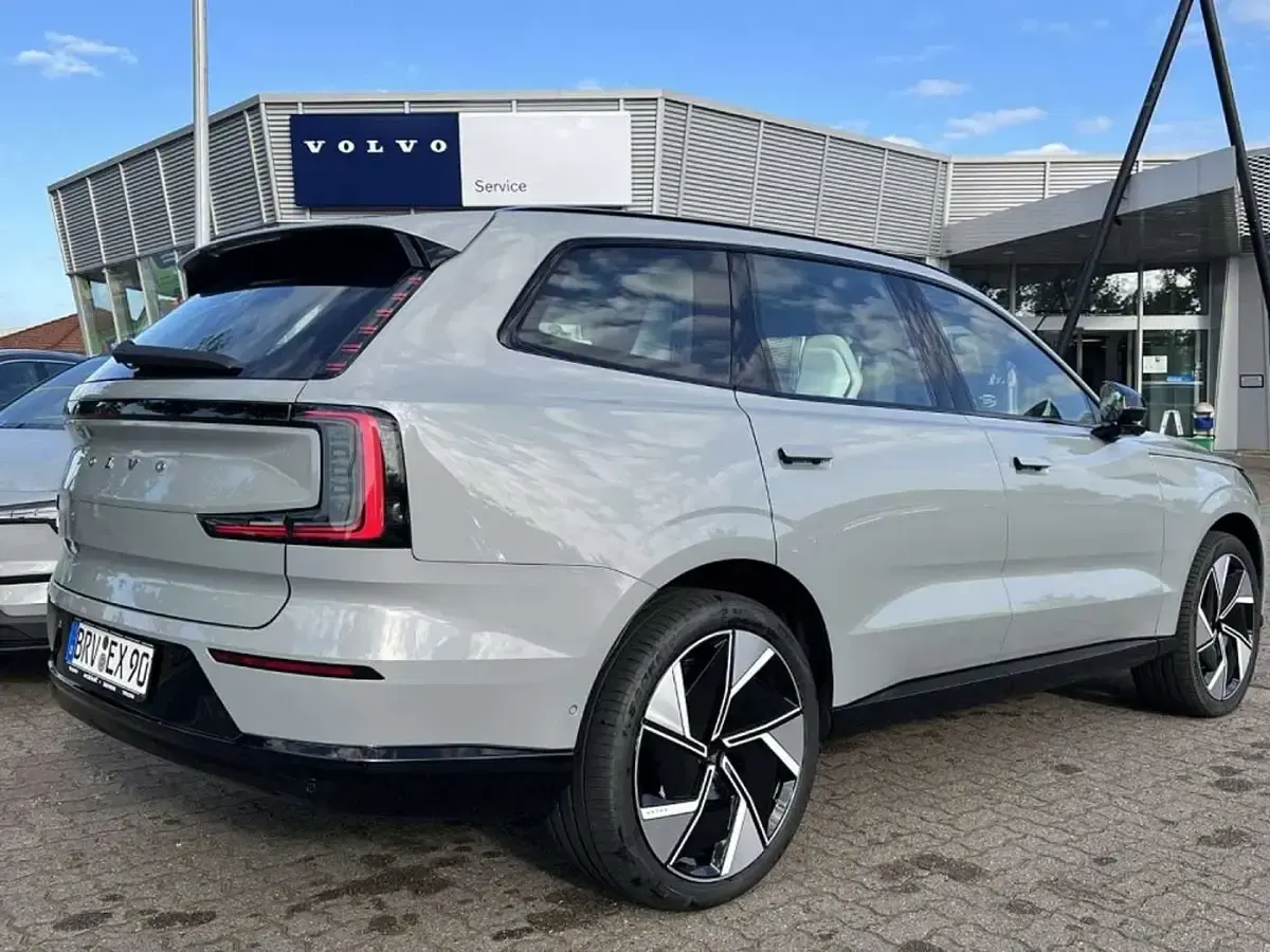 Gebraucht Volvo EX90 Performance 380 kW (517 PS) 2025 Grau SUV