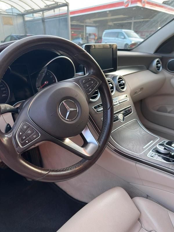 Gebraucht Mercedes C350e 280 PS (205 kW) 2015 Grau Kombi