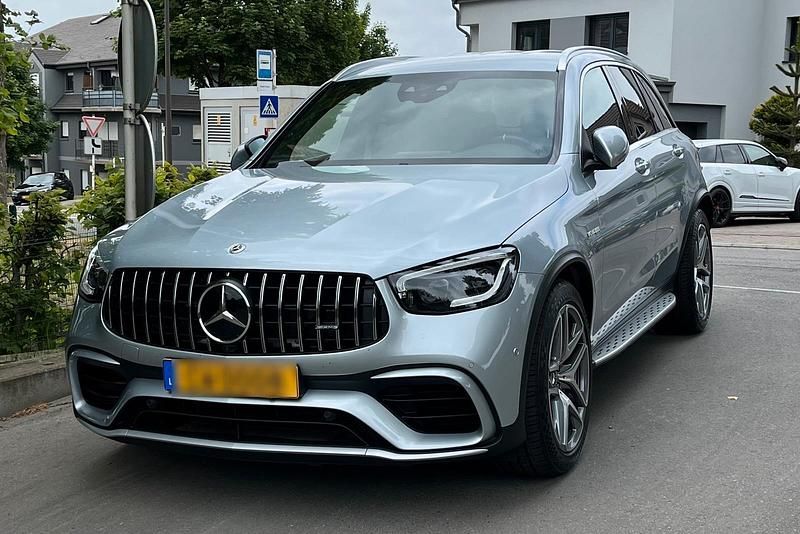 Silber Gebraucht 2021 Mercedes GLC63 AMG AMG SUV | 60.000 € - Bild 1/4