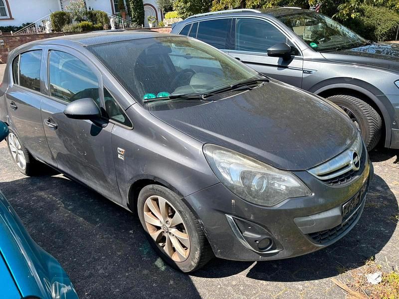 Grau Gebraucht 2012 Opel Corsa Limousine | 1.450 € (Superpreis) - Bild 1/4