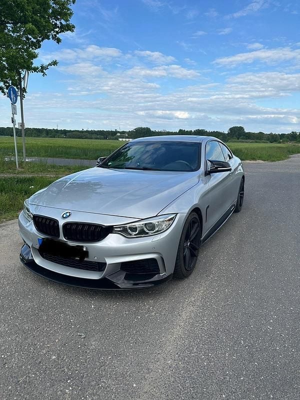Silber Gebraucht 2014 BMW 428 Coupé | 18.000 € (Fairer Preis) - Bild 1/4