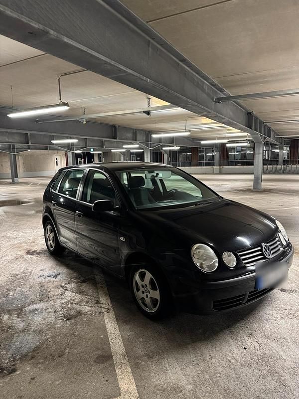 Gebraucht VW Polo 54 PS (39 kW) 2003 Schwarz Kleinwagen
