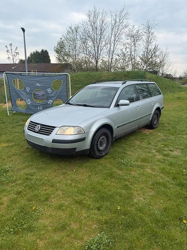 Gebraucht VW Passat Comfortline 150 PS (110 kW) 2001 Silber Kombi