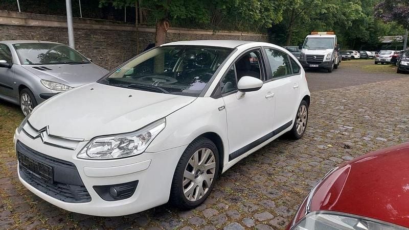 Weiß Gebraucht 2010 Citroën C4 Limousine | 2.750 € (Fairer Preis) - Bild 1/4