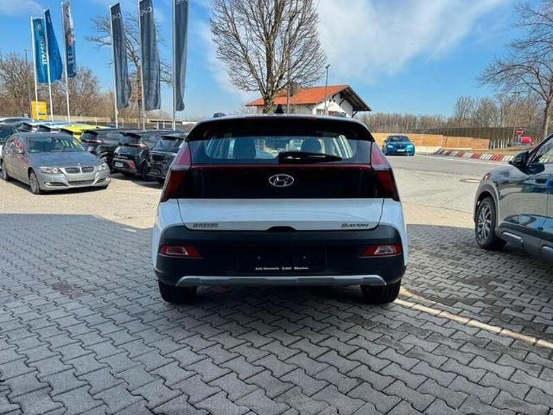Gebraucht Hyundai Bayon Trend 101 PS (74 kW) 2024 Weiß SUV