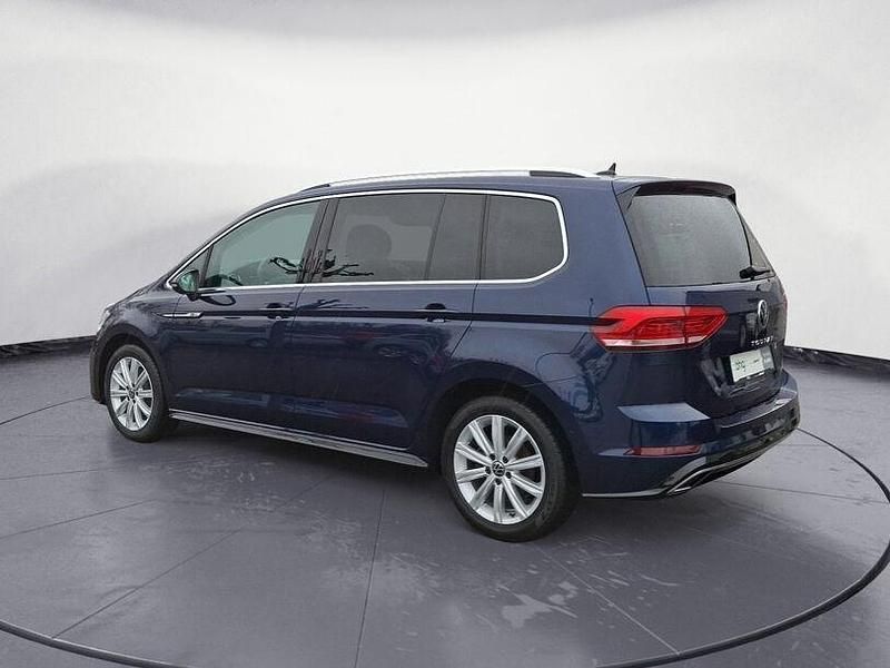 Gebraucht VW Touran Highline 150 PS (110 kW) 2025 Atlantik blue metallic Van / Kleinbus
