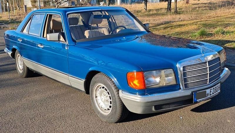 Blau Gebraucht 1983 Mercedes S280 Limousine | 6.499 € - Bild 1/4