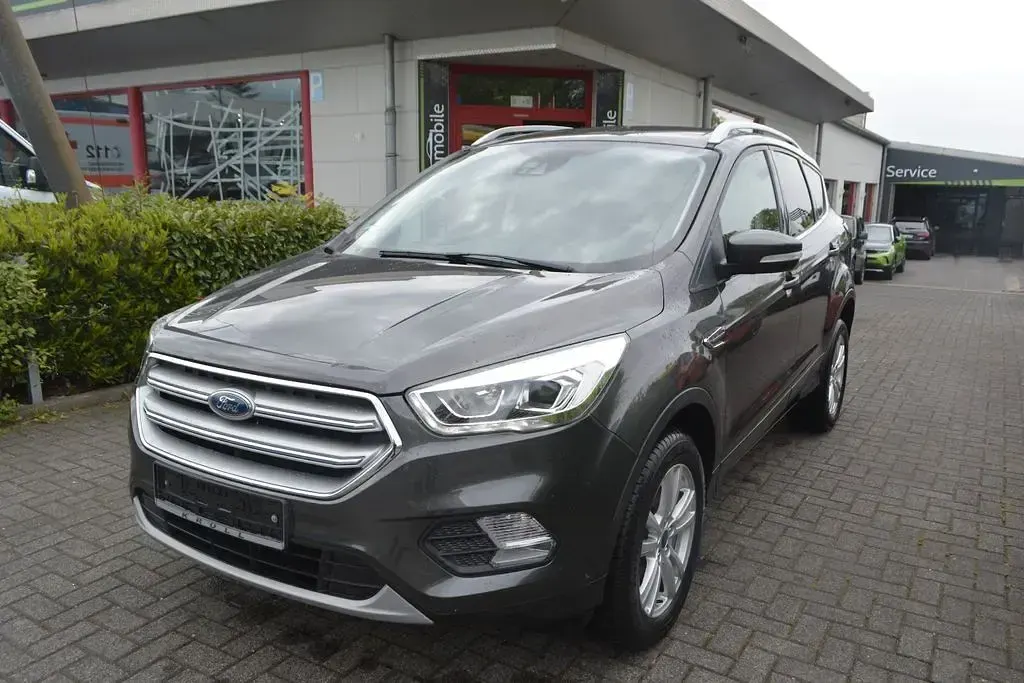 Usata Ford Kuga Cool & Connect 150 CV (110 kW) 2019 Grigio SUV