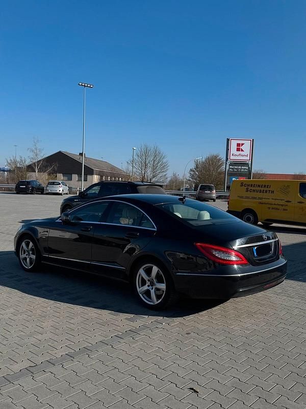 Gebraucht Mercedes CLS350 265 PS (194 kW) 2011 Schwarz Limousine