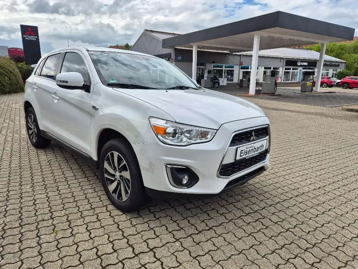 Gebraucht Mitsubishi ASX Classic Collection 117 PS (86 kW) 2015 Weiß SUV
