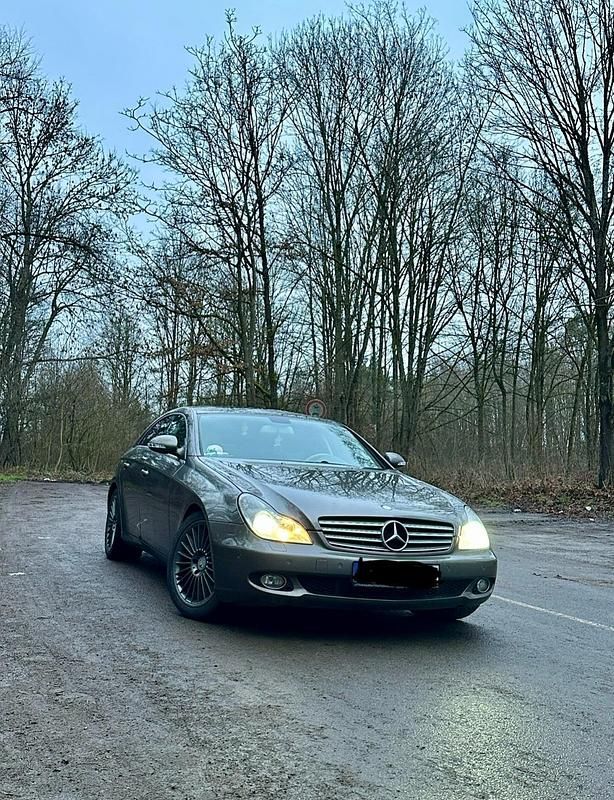 Gebraucht Mercedes CLS320 224 PS (164 kW) 2006 Gold Coupé