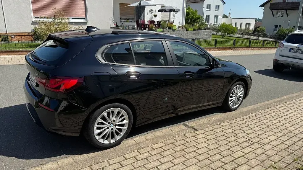 Gebraucht BMW 118 Advantage 140 PS (102 kW) 2020 Schwarz Kleinwagen