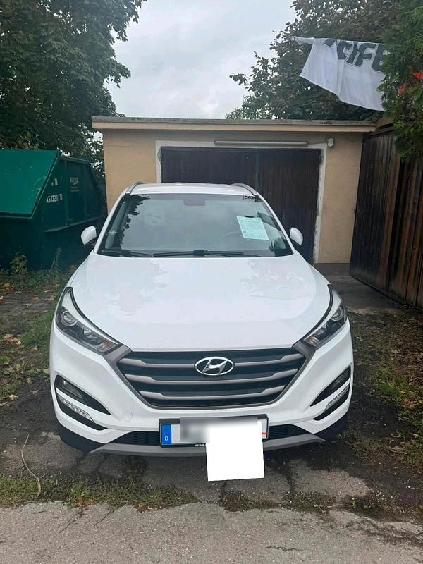 Weiß Gebraucht 2017 Hyundai Tucson SUV | 14.900 € (Fairer Preis) - Bild 1/4