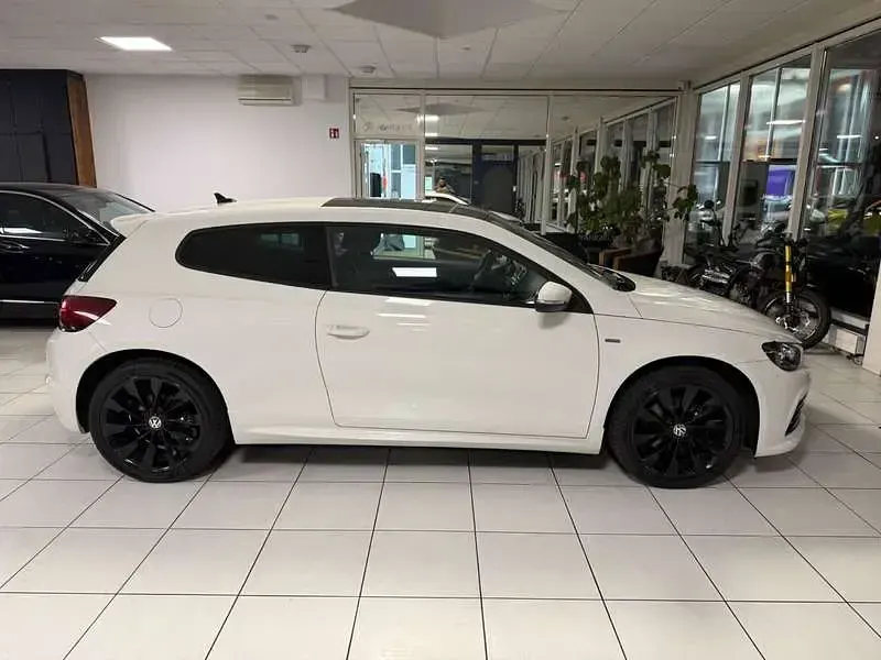 Używany VW Scirocco Match 160 KM (117 kW) 2012 Biały Coupe