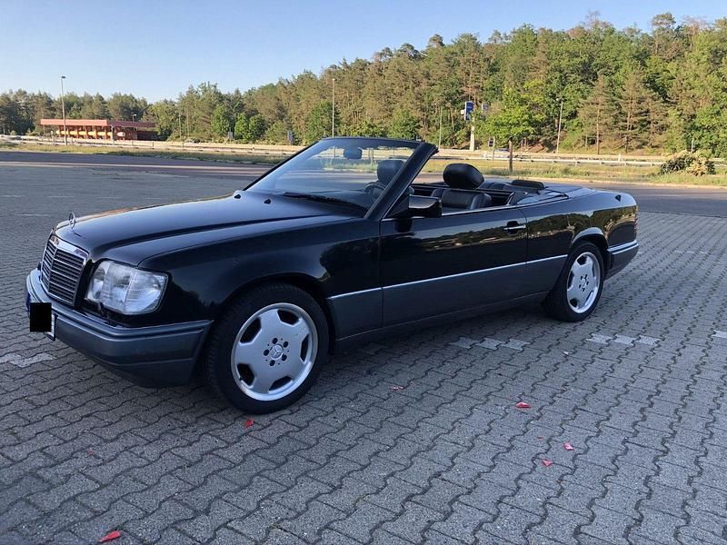 Gebraucht Mercedes 320 220 PS (161 kW) 1996 Schwarz Cabrio