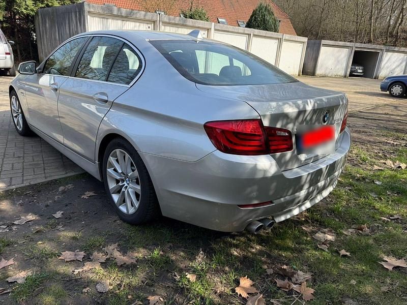 Gebraucht BMW 530 245 PS (180 kW) 2010 Silber Limousine