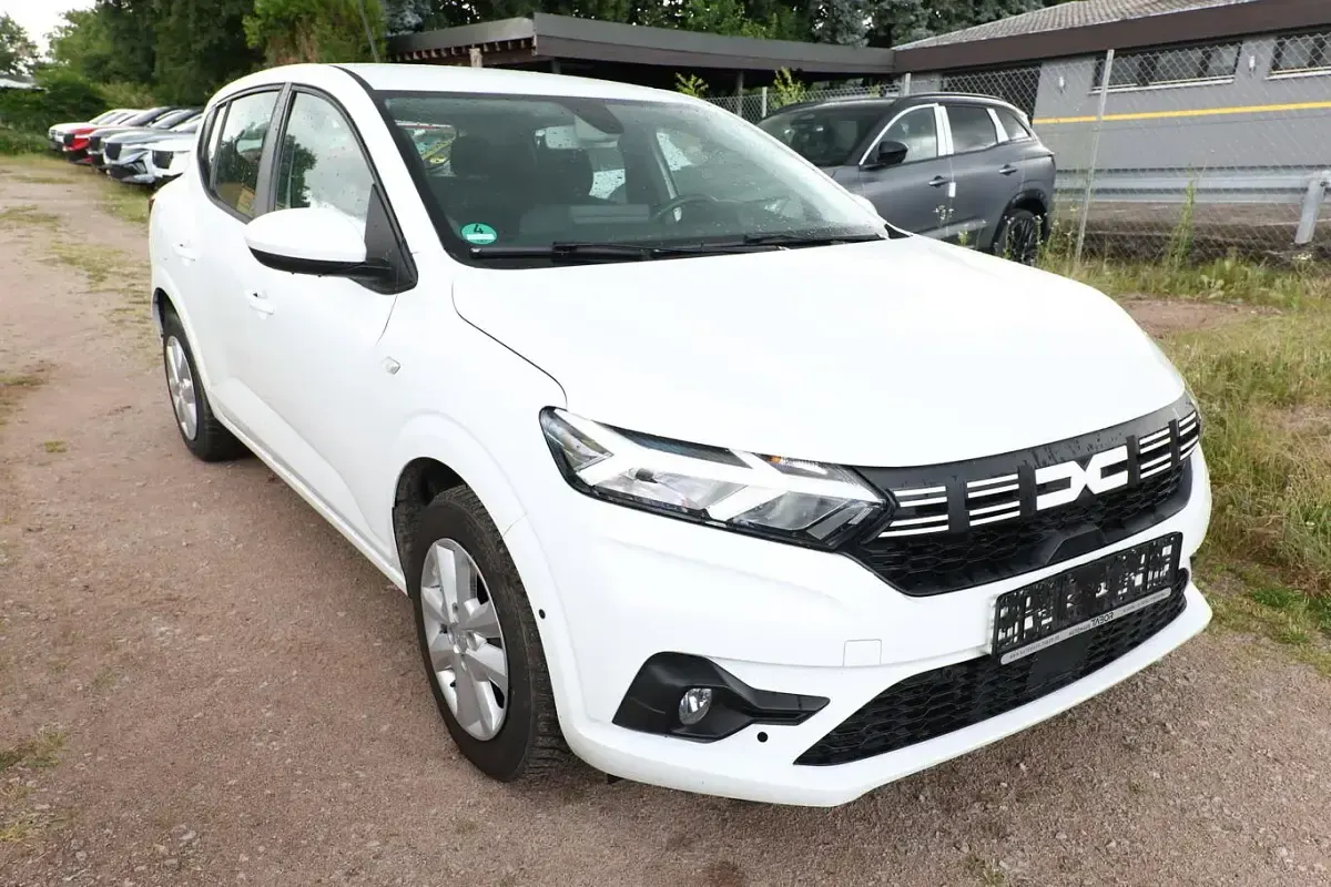 Gebraucht Dacia Sandero Expression 101 PS (74 kW) 2023 Gletscherweiß