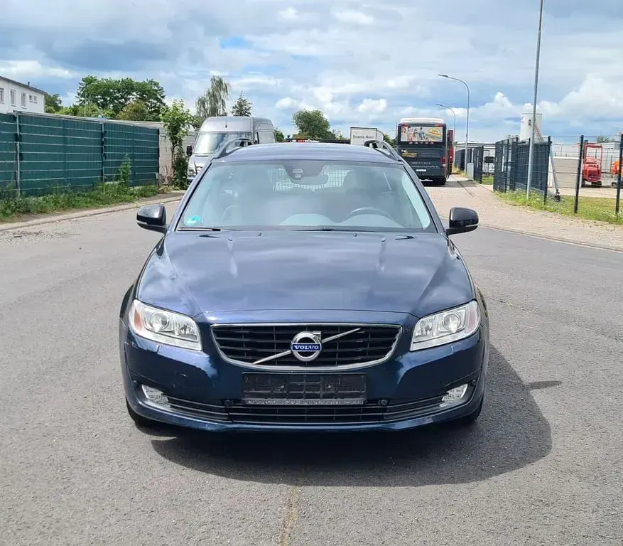 Gebraucht Volvo V70 Linje Svart 181 PS (133 kW) 2015 Blau Kombi