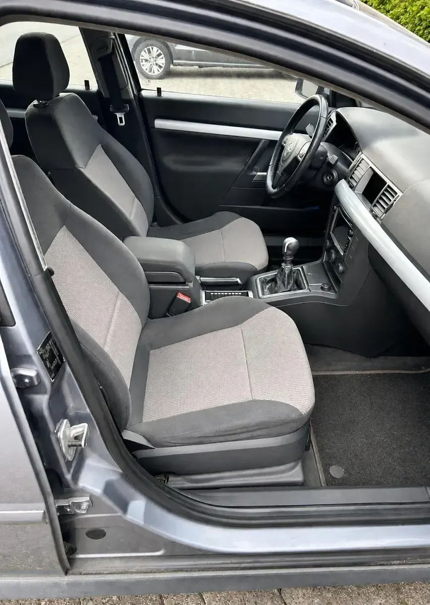 Gebraucht Opel Vectra 150 PS (110 kW) 2005 Grau Kombi