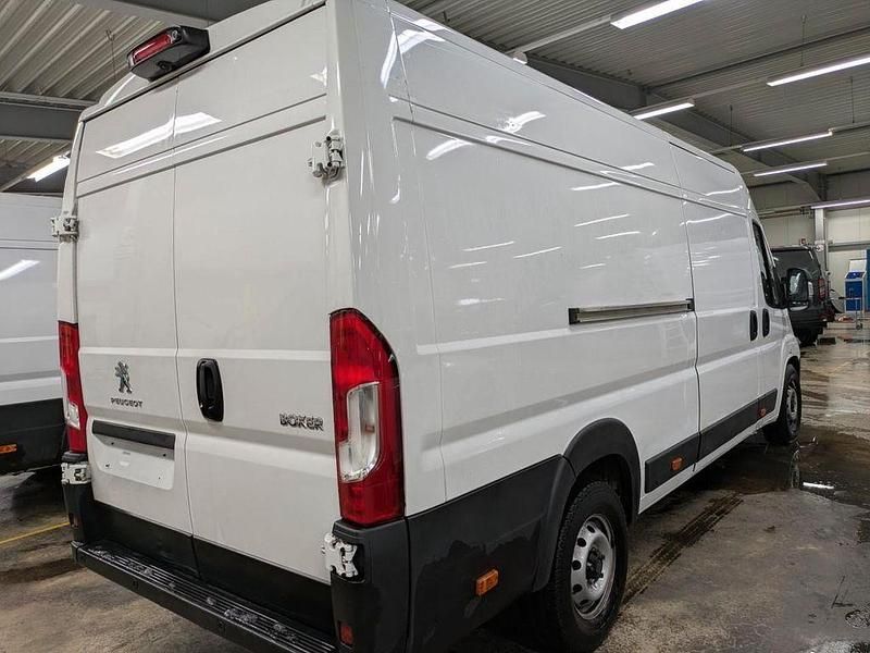Gebraucht Peugeot Boxer 179 PS (131 kW) 2024 Weiß Van