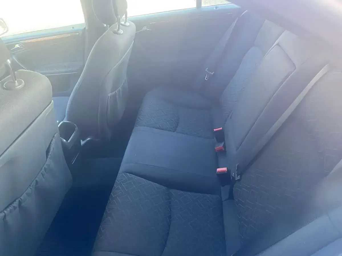 Gebraucht Mercedes C200 Elegance 163 PS (119 kW) 2001 Silber Limousine